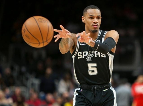 渐从保守趋 渐从保守趋